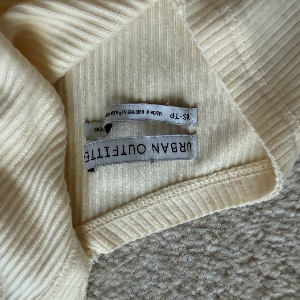Urban Outfitters Ivory Ribbed Top - Picture 2 of 2